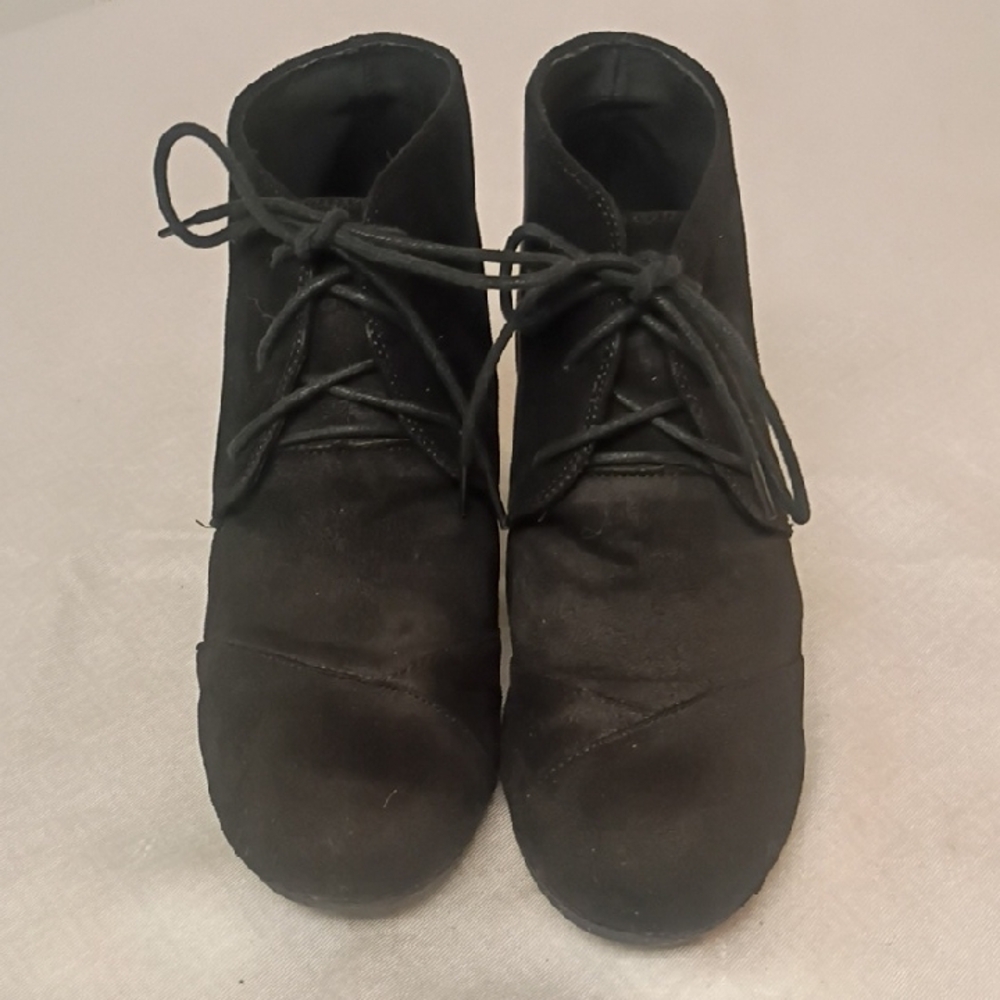 Charles Albert Black Lace-Up Wedge Ankle Boots - Picture 3 of 4